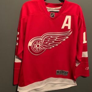 Autographed Pavel Datsyuk Jersey